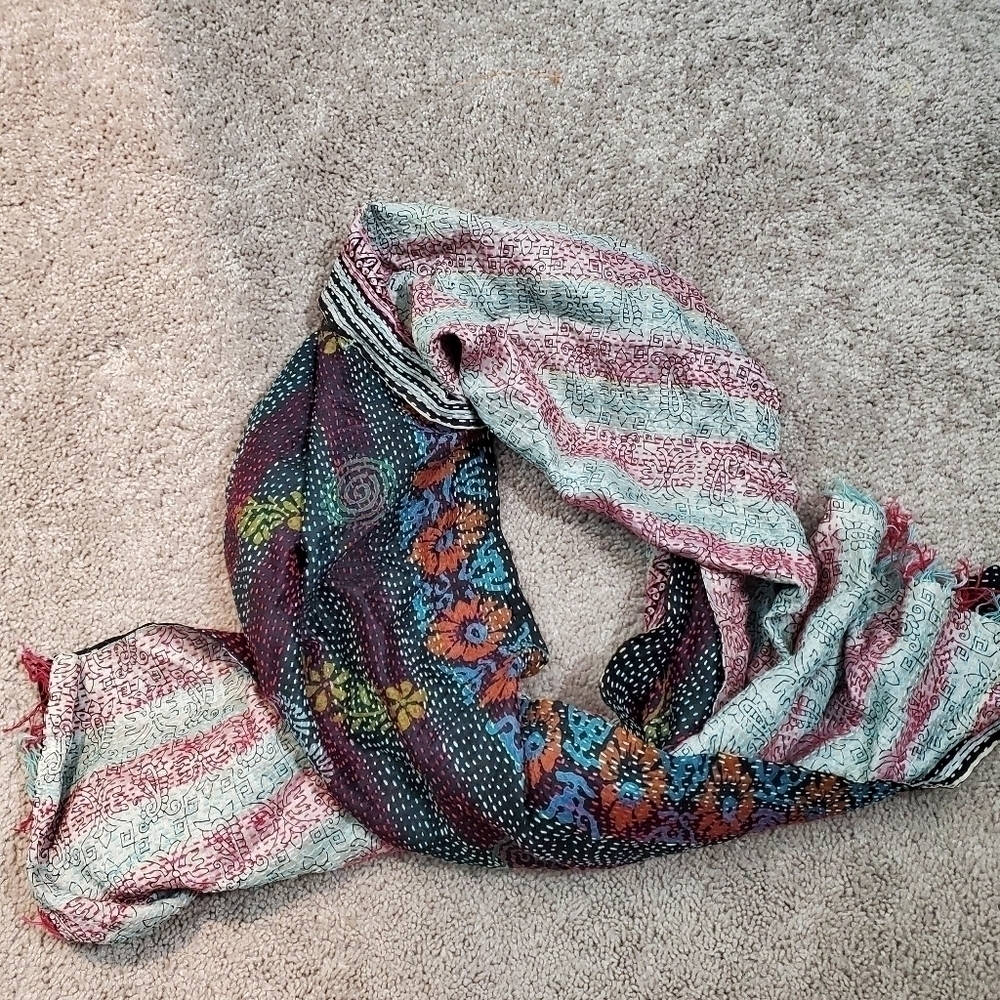Colorful Beautiful Scarf - Picture 3 of 13